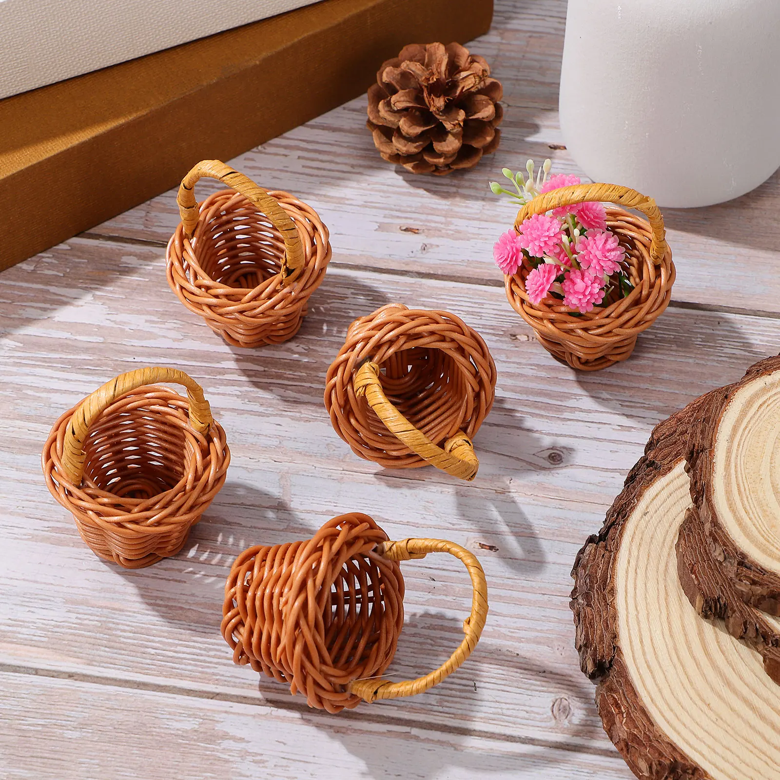 

10 Pcs Woven Rattan Handheld Mini Baskets Small Handles Decorative Storage Home Party Elegant Simple Photography Props