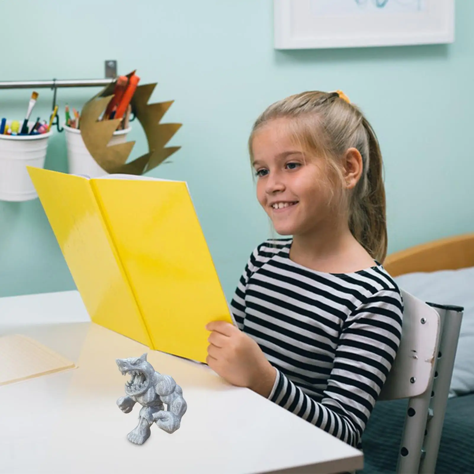 Estatua de tiburón, figura coleccionable de escritorio, escultura de tiburón Muscular aullando divertida para guardería, sala de estar, dormitorio, estantería, mesita de noche