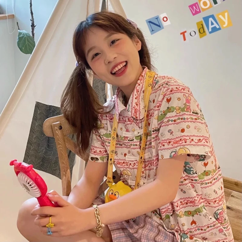 

Японская милая рубашка с короткими рукавами и мультяшным принтом, женская летняя шикарная рубашка на пуговицах, свободные топы с лацканами, повседневная модная блузка