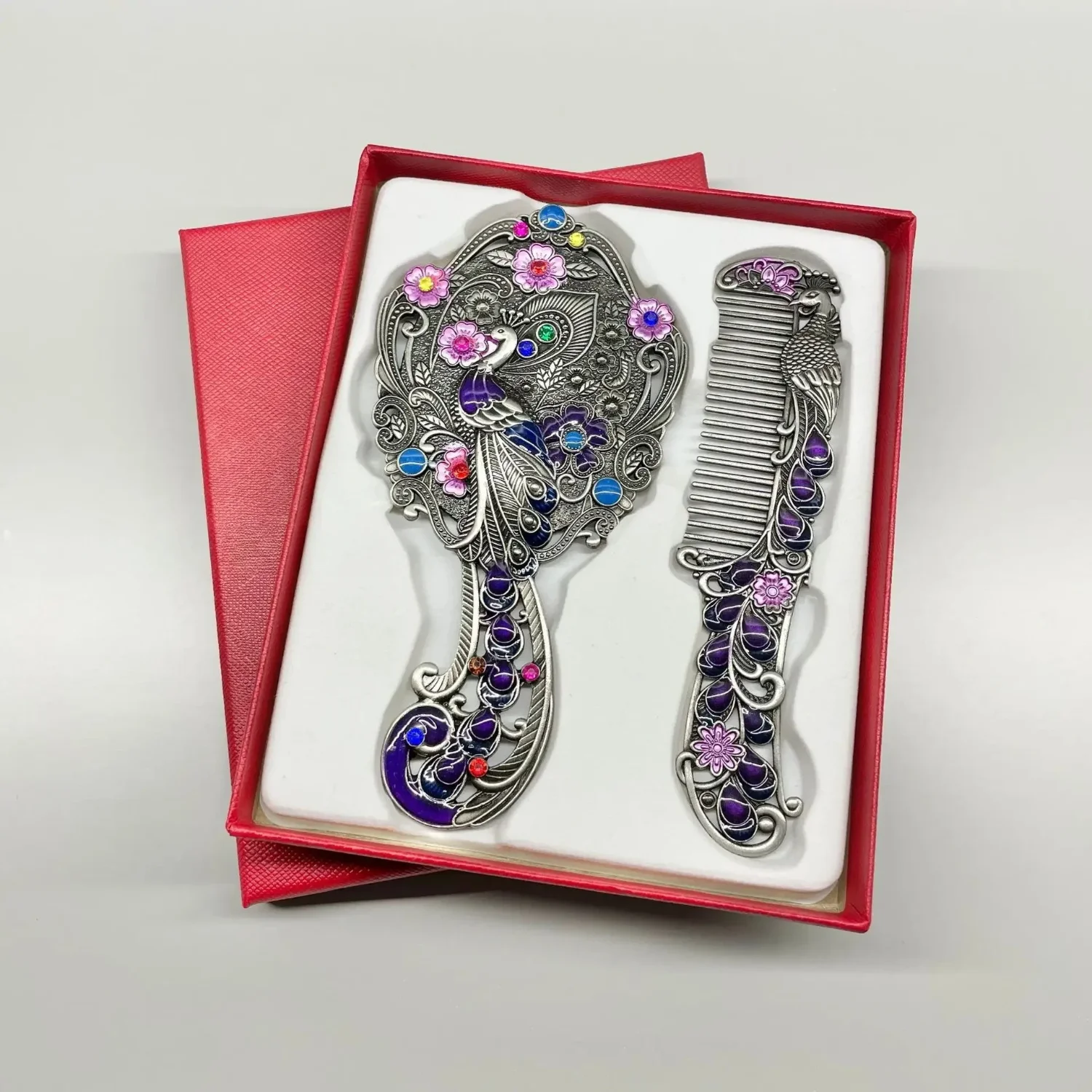 مرآة مكياج بتصميم طاووس عتيق مع مجموعة مشط، مرآة يد معدنية محمولة، هدية إبداعية للنساء في عيد الميلاد وعيد الميلاد #3