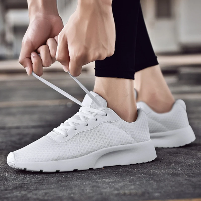 New Men and Women Breathable Casual Shoes Light Comfortable Mesh Sneakers