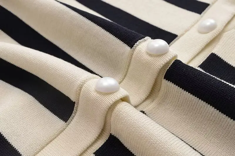 Women 2023 Spring Autumn New Sweaters O-neck Stripe Knitted Cardigan Fashion Long Sleeve Casual Short Tops Korean Style