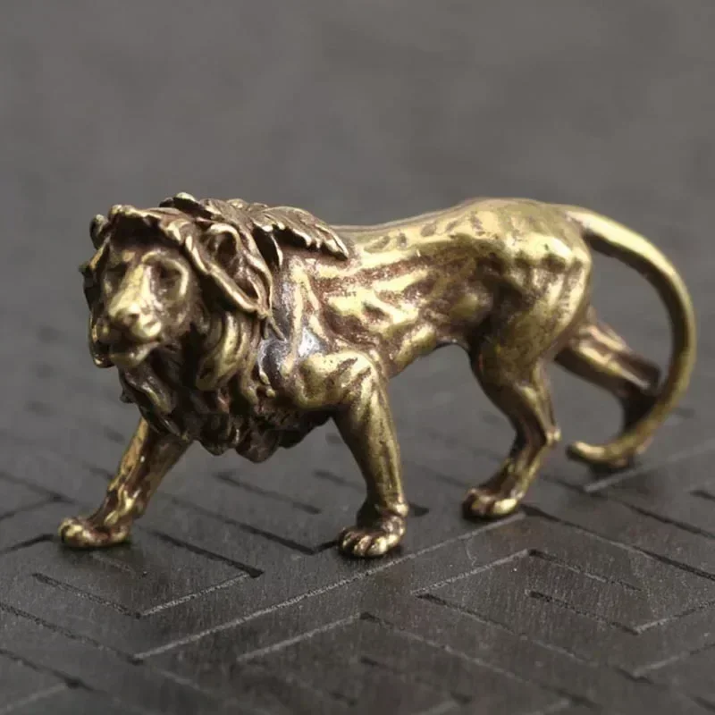 Miniature di statue di animali in rame Figurine Ornamento Tigre Coniglio Drago Leone Serpente Cavallo Pecora Scimmia Maiale Ornamenti da scrivania per ufficio