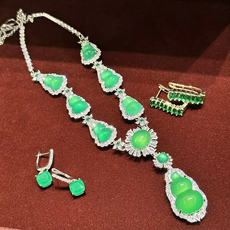 

Noble Natural Jade Gourd Inlaid with Zircon Necklace Earring Two Styles Three-Piece Set Fashion Women Jewelry Set High-Quality