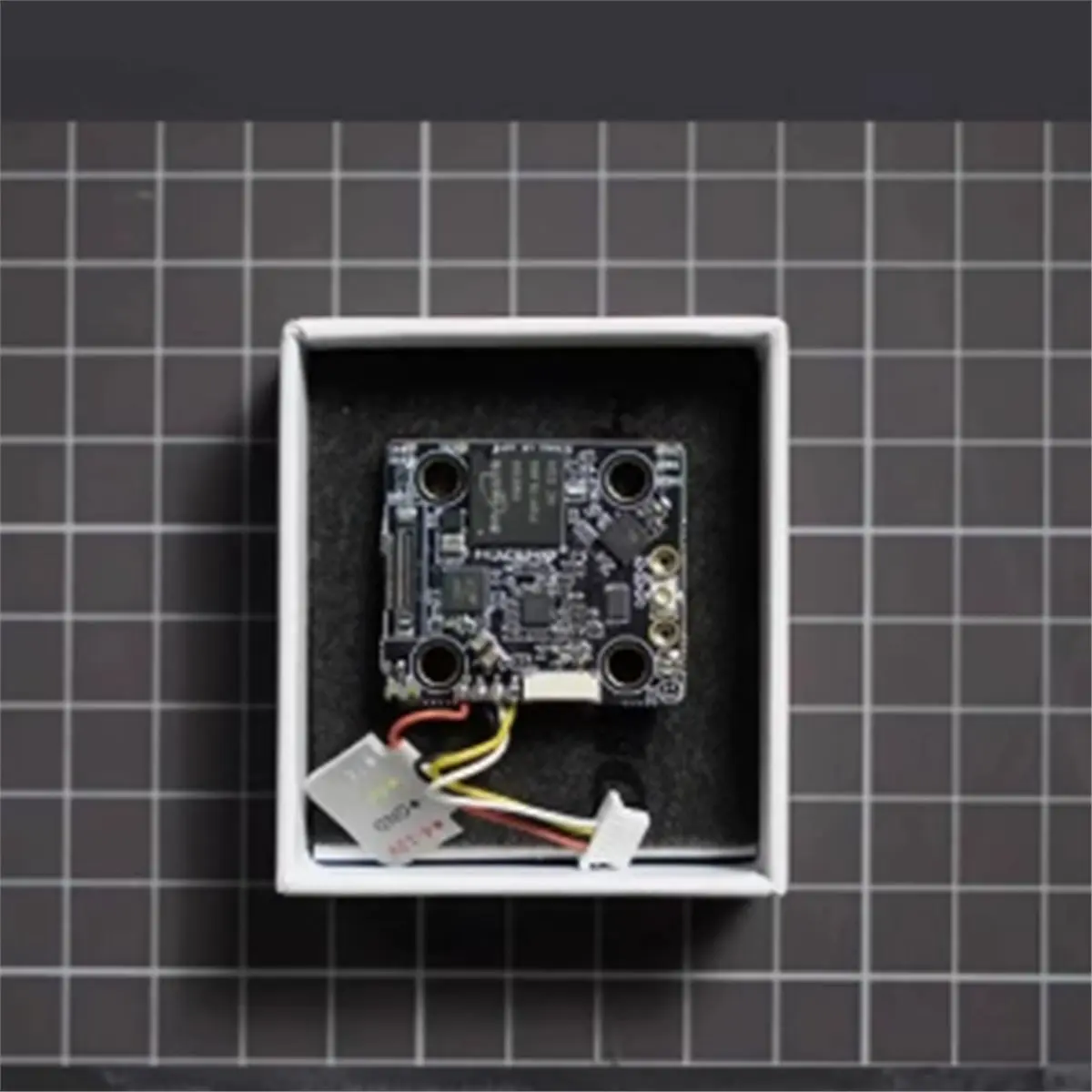 ★♠♥Y590A Hot Sale-Race V3 VTX Digital HD Video Transmitter 720p 60fps 1080p 30fps 200mW 5.8Ghz VTX 30mmx30mm for RC FPV Goggles