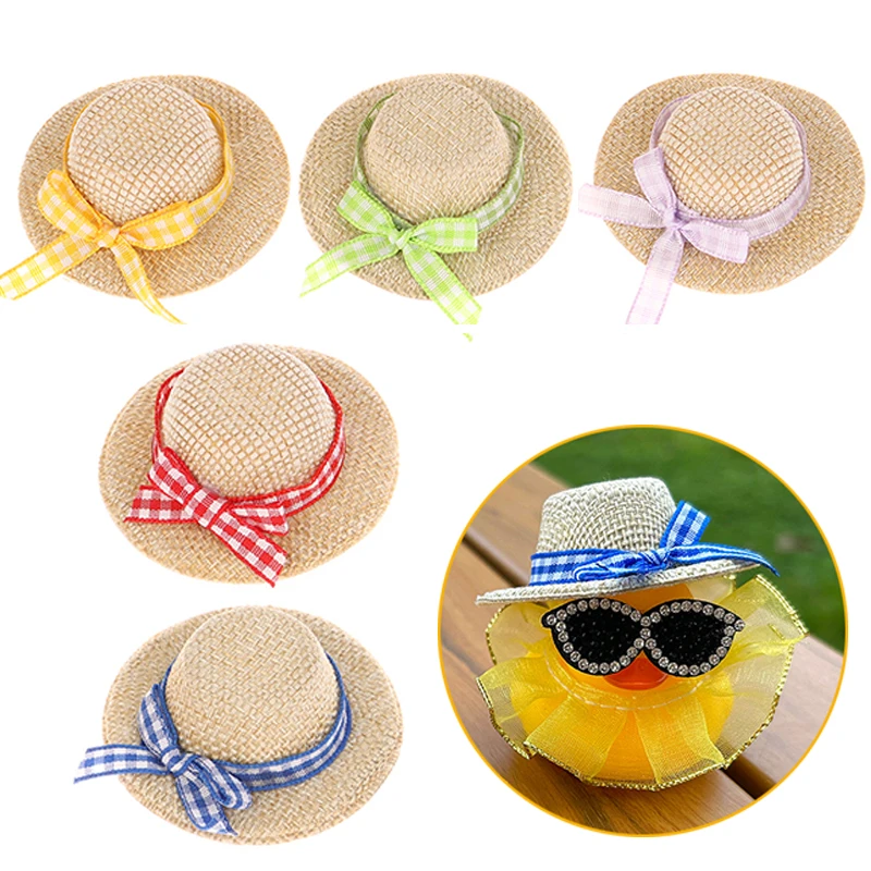 Ozdoba do domku dla lalek, ręcznie plecione akcesoria do domku dla lalek, 2 szt. miniaturowych słomkowych kapeluszy dla lalek z kokardą.