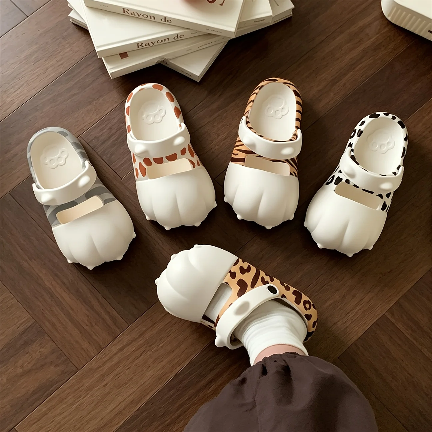 

Women Summer Clogs Sandals EVA Thick Sole Non Slip Cute Cat Paw Cartoon Shoes Beach Garden Outdoor Bathroom Funny Tiger Slippers