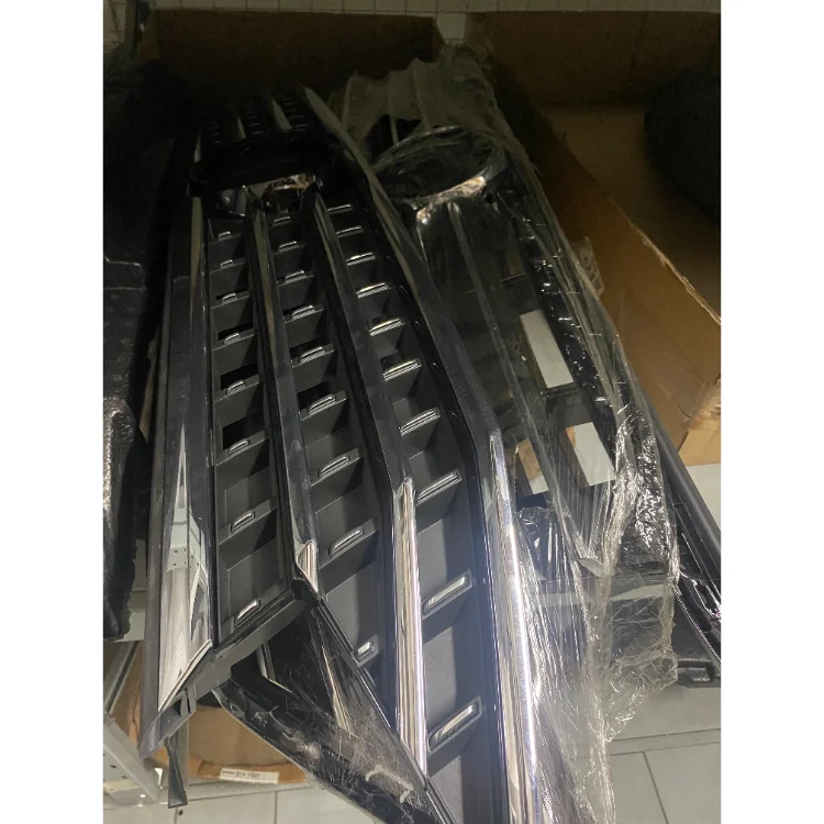High Quality Auto Front Bumper Grille Car Body Kit Accessories Part Model Upper Bumper Grille