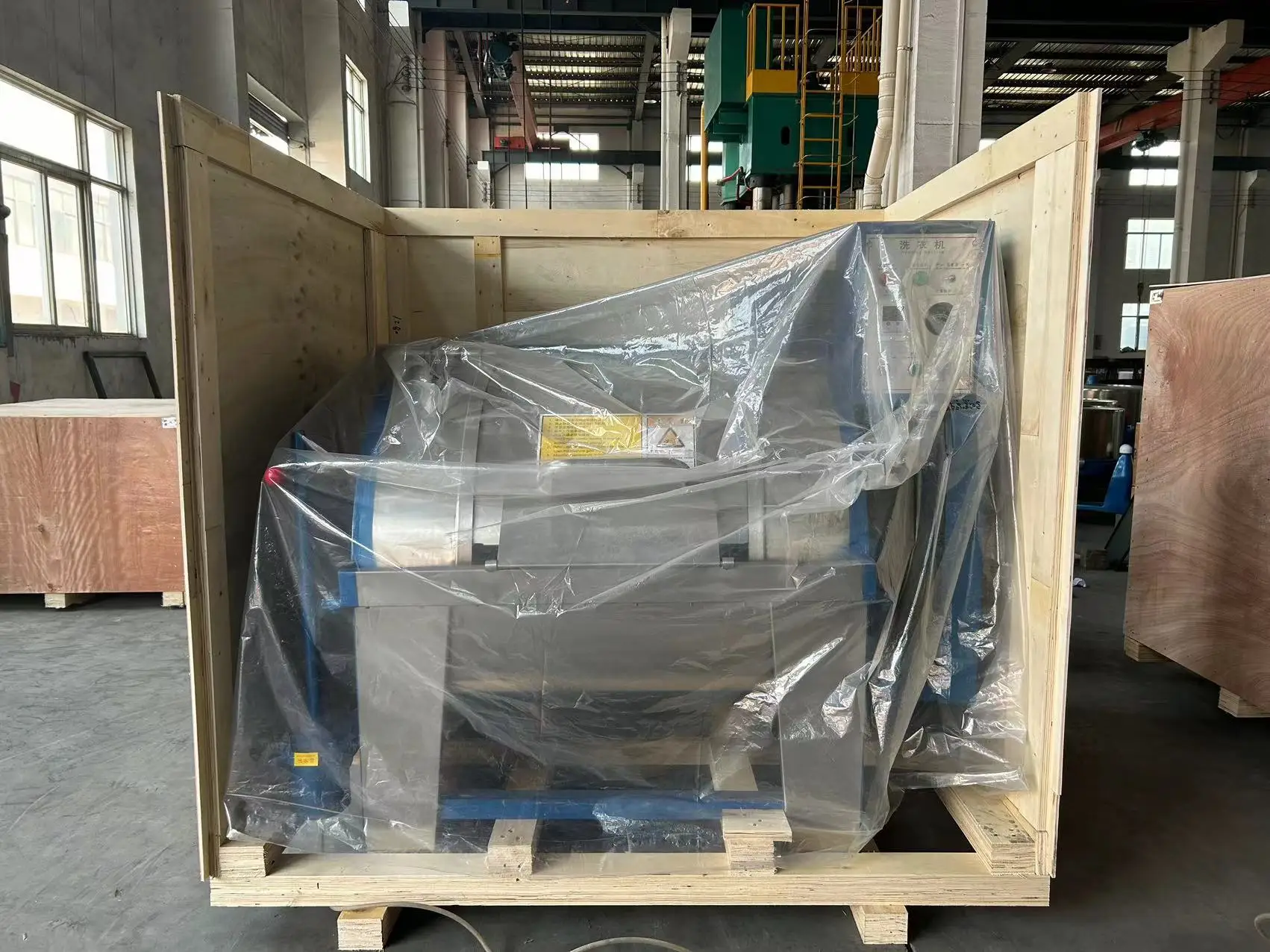 Рисунок 5 - Промышленная стиральная машина