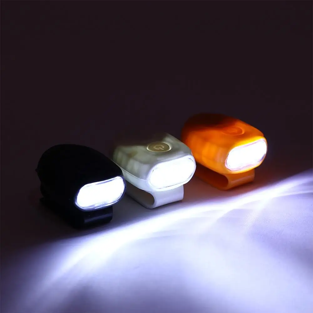 Lampada a cappuccio con clip girevole a 3 LED luminosa a mani libere Lampada per cappello Lampada frontale con clip Caplight