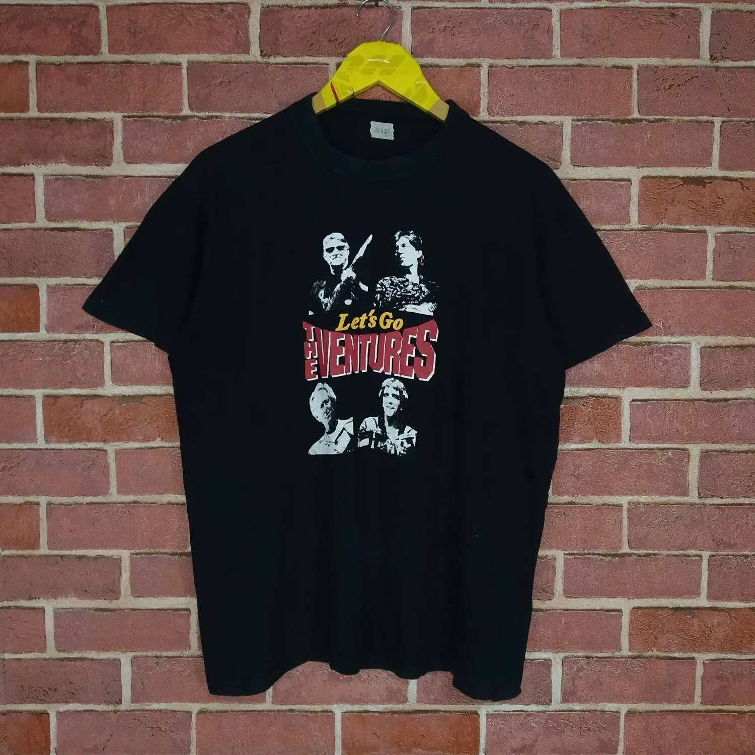 Vintage 90s The Ventures American Rock Band Promo Music T shirt Medium size