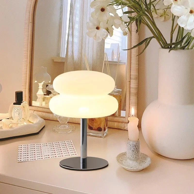 

Macaron LED Table Lamp Trichromatic Dimming Living Room Atmosphere Lamps Eye Protection Night Light Girl Bedroom Bedside Decor