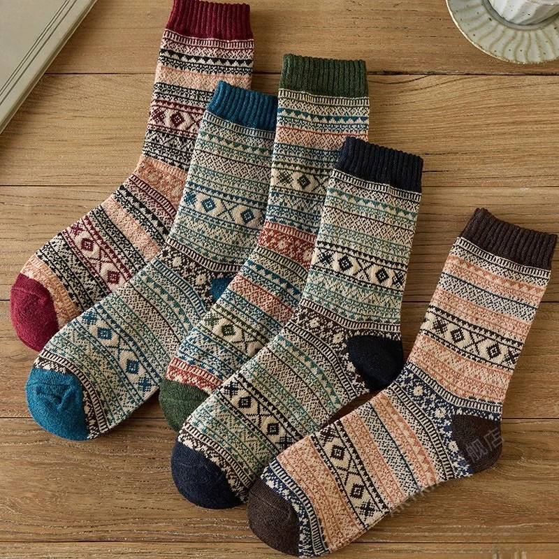 

5 Pairs Thermal Wool Socks for Women & Men, Winter Snow Thick Warm Nordic Retro Folk Style, Christmas Gift Set