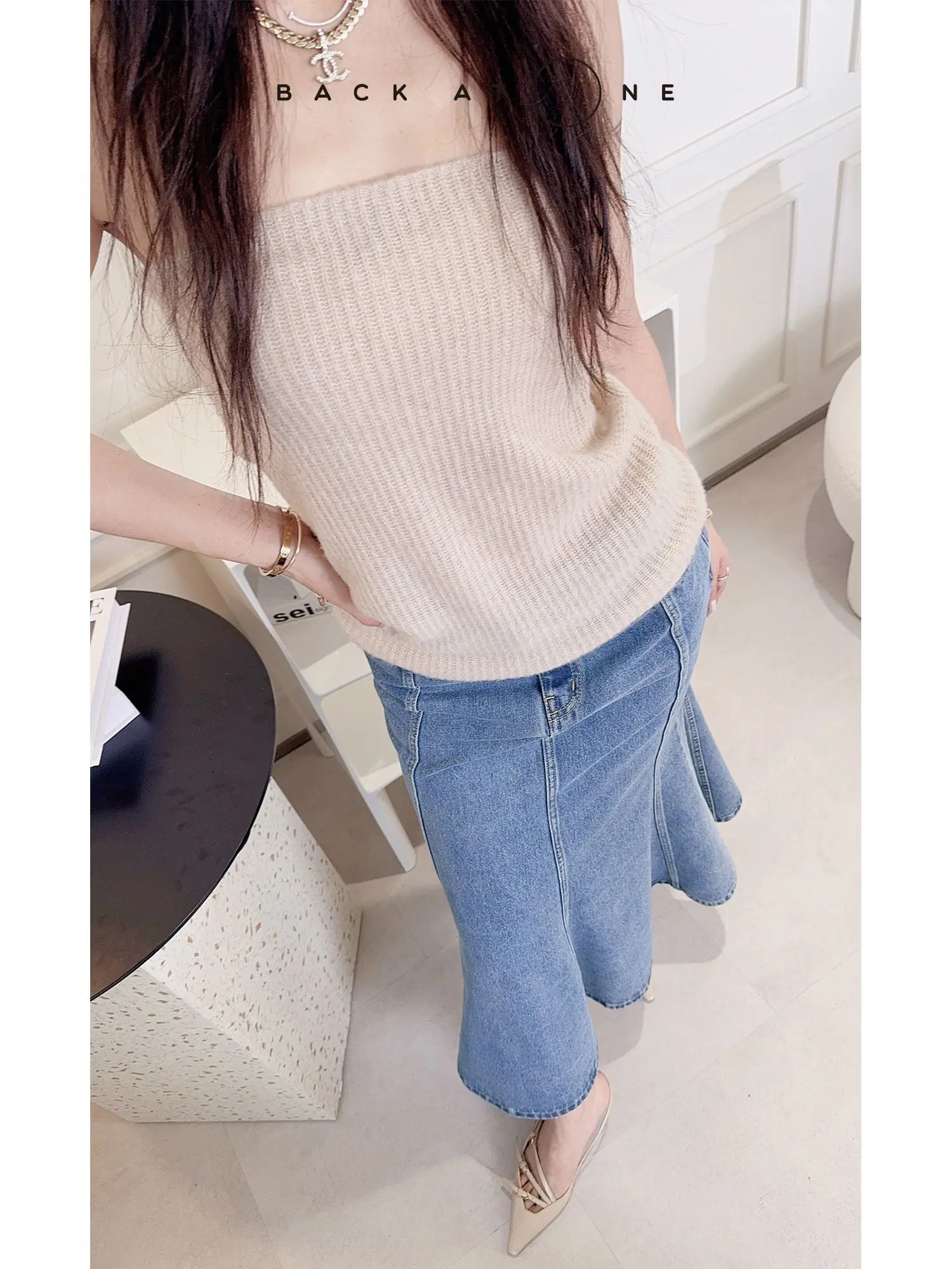 

Tang Jialing Sister's Gentle Faionable Beige Strapl Top BEF7HK Women's Slim Fit Camere Vest Summer Outerwear