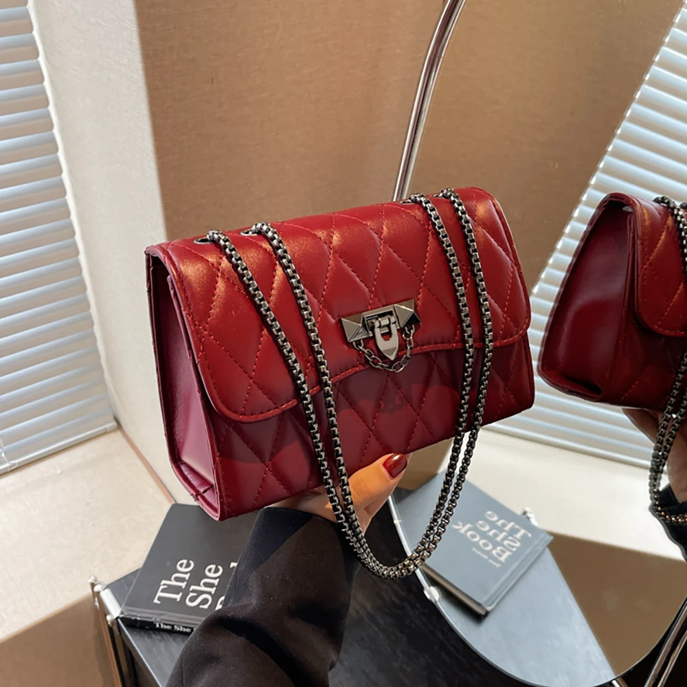 Women Chains Shoulder Bags 2024 New Fashion Plaid Texture Mini Square Crossbody Bag Lady Commuter Underarm Bag Handbags