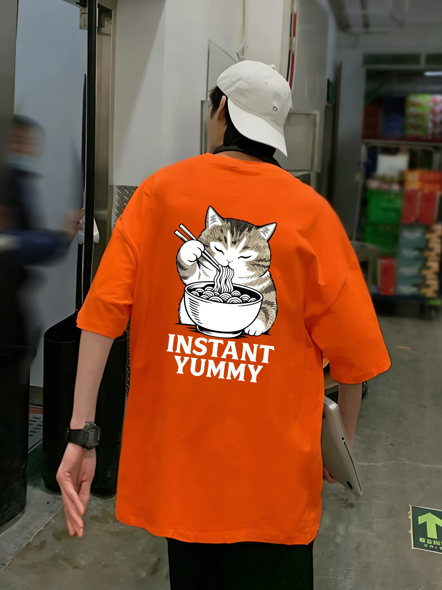 Kittens Eat Delicious Noodles Print Mens T-Shirt Soft Breathable T Shirts All-Match Cotton Fashion Top Loose Casual Short Sleeve