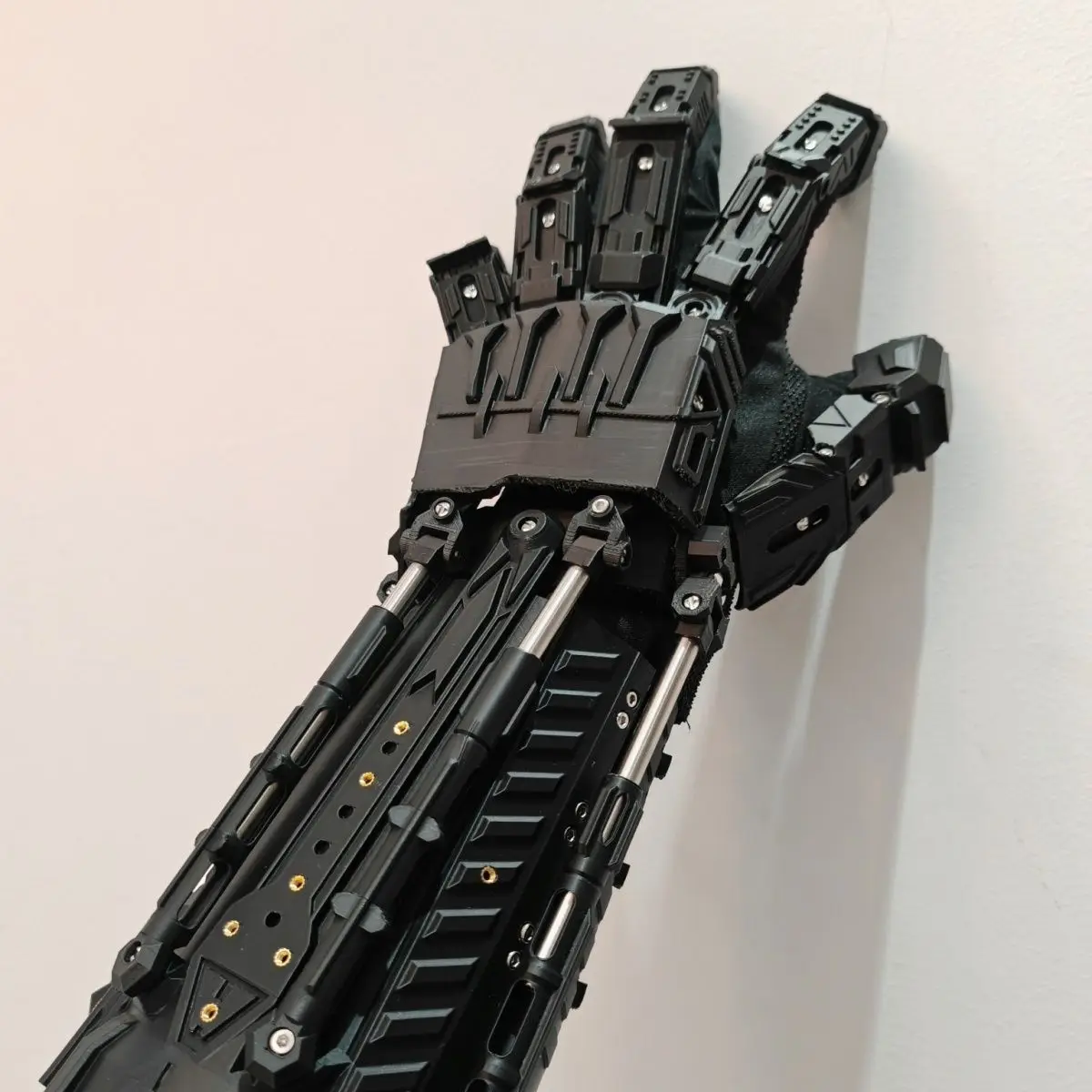 ذراع قفازات الهيكل الخارجي الأصلي القابل للارتداء من Mecha Machinery