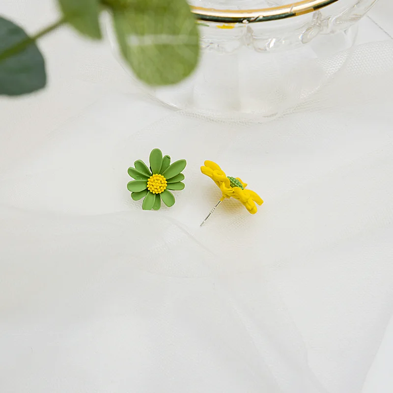 Stud Earrings 925 Silver Post Asymmetrical Daisy Openwork Floral Boho Style Lightweight Durable Elegant for Women Everyday