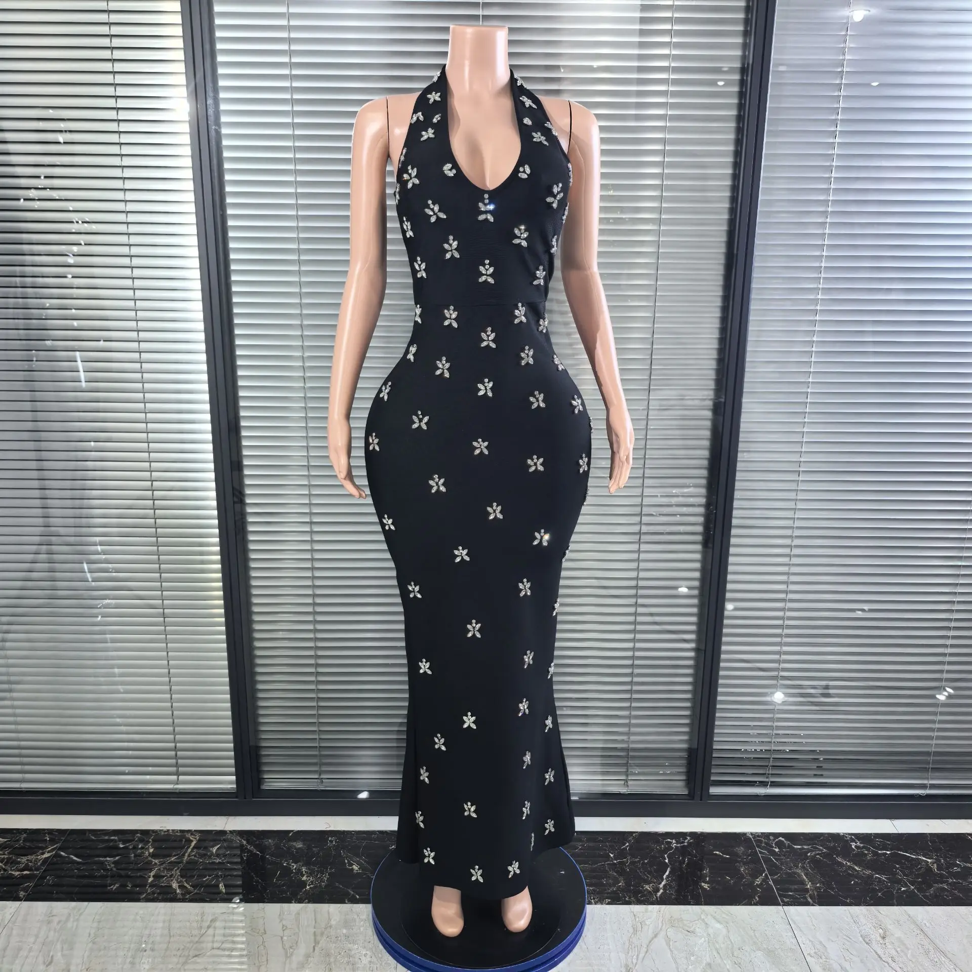 ساطع بلورات المرأة مثير الرسن قبالة الكتف Bodycon طويل ضمادة فساتين فستان احتفال موضة أنيقة مساء ملابس الحفلات
