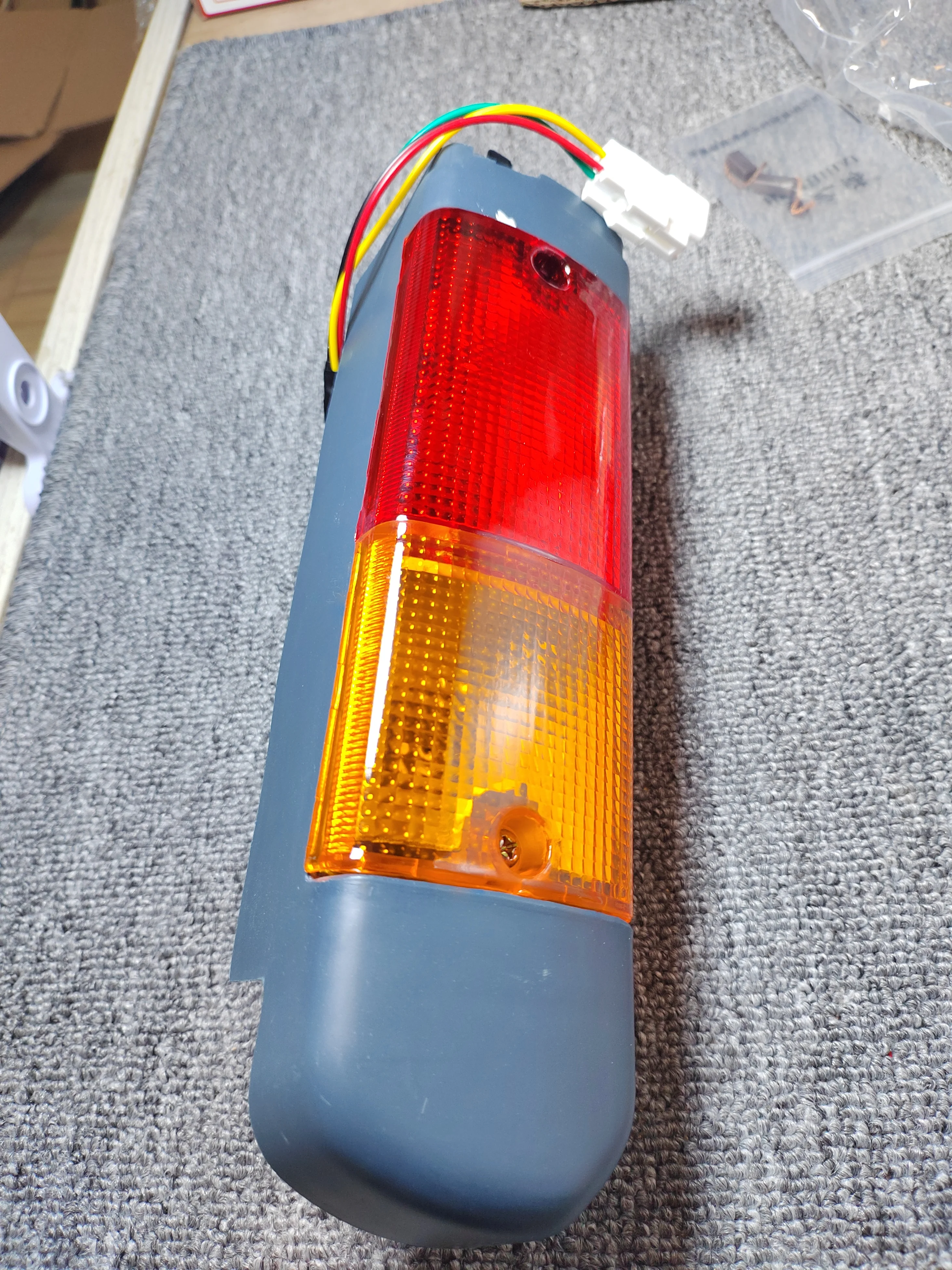 

For Toyota Forklift Parts 7FBE\ 7FB15-30 48V Tail Light Assembly 56640-13131-71