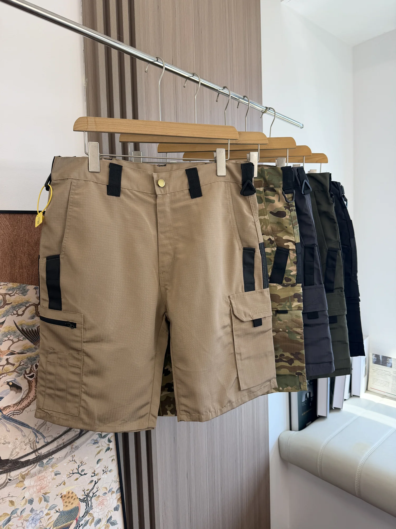 

Outdoor Camouflage Shorts Men's Summer Comfortable Casual Versatile Five-Point Pants Fashionable Sports Shorts for Youth