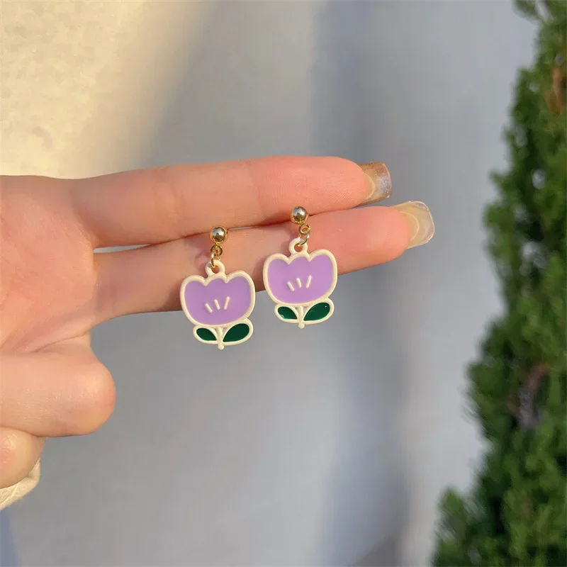 Niche Design Cute Small Tulip Earrings Ear Clip Fresh Temperament 2022 New Concise Purple Flower Clip on Earrings No Piercing