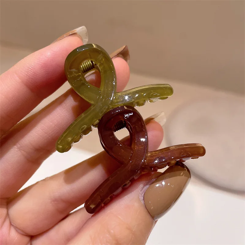 2/4 Stuks Leuke Effen Haar Klauw Krab Voor Meisjes Acryl Mini Haarspeld Mode Vrouwen Bang Barrette Cross clips Kleine Haaraccessoires
