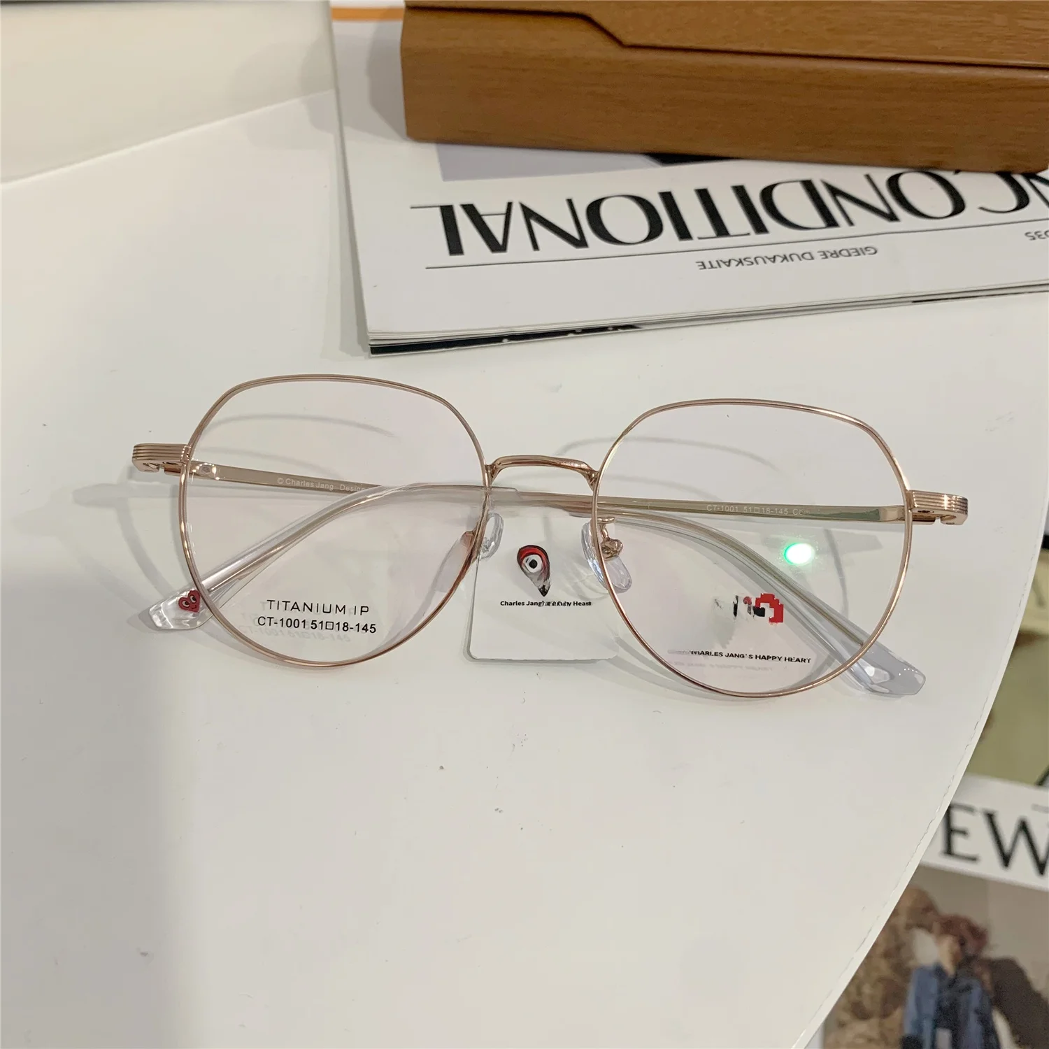 gafas-redondas-con-armazon-de-titanio-ultraligero-modelo-charles-heart-vintage-para-mujer-disponibles-para-lentes-graduadas-modelo-ct00-para-hombre