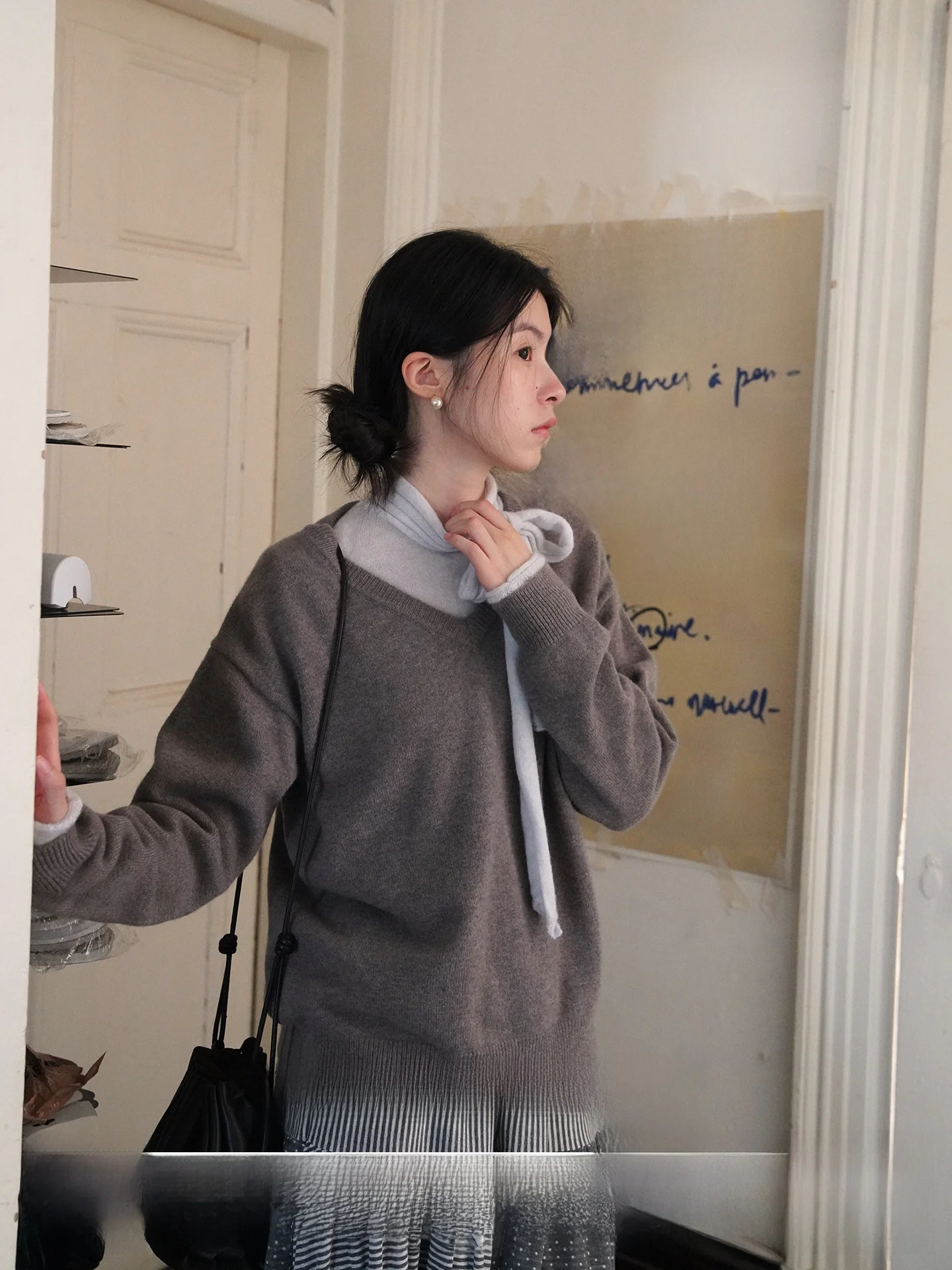 

Свободный женский свитер из мериносовой шерсти с V-образным вырезом, удобный, с длинными рукавами, осенний, повседневный, китайского производства