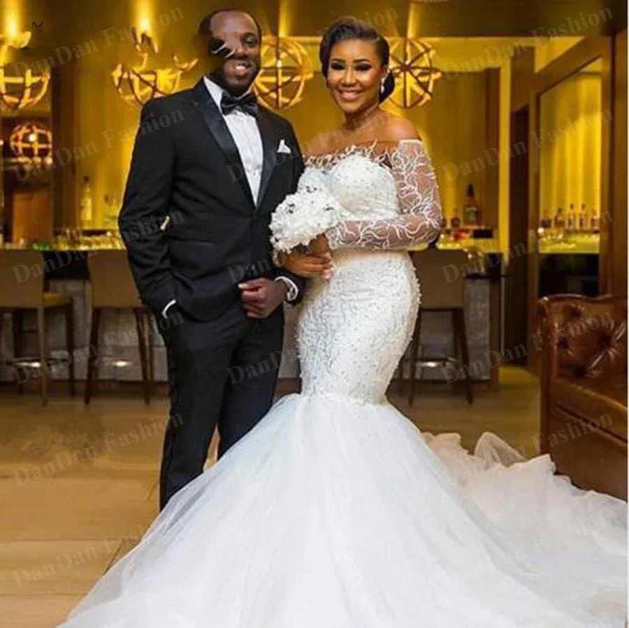 تخصيص الدانتيل والتطريز يزين حورية البحر أفريقيا نمط قبالة الكتف كم طويل كريستال الخرز فستان الزفاف