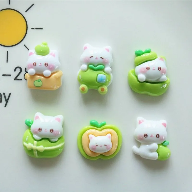 Lindo gatito de manzana verde divertido accesorios de resina DIY pegamento crema hecho a mano funda de teléfono móvil material de horquilla bolsa de joyería