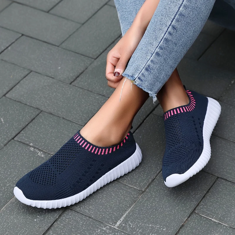 Women\'s spring and autumn lightweight mesh low top running shoes for daily wear lazy shoes 2024 flat bottomed outdoor jogging