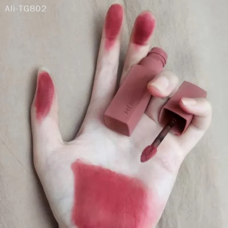 HERORANGE Matte Velvet Lip Mud Waterproof Non-Stick Long-Lasting Silky Smooth Soft Mist Lipstick Lip Gloss Makeup Cosmetics