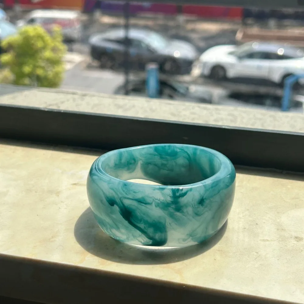 Smudging Design Acrylic Bangle Shiny Resin Material Transparent Hand Ring Transparent Irregular Bangle Jewelry Accessories