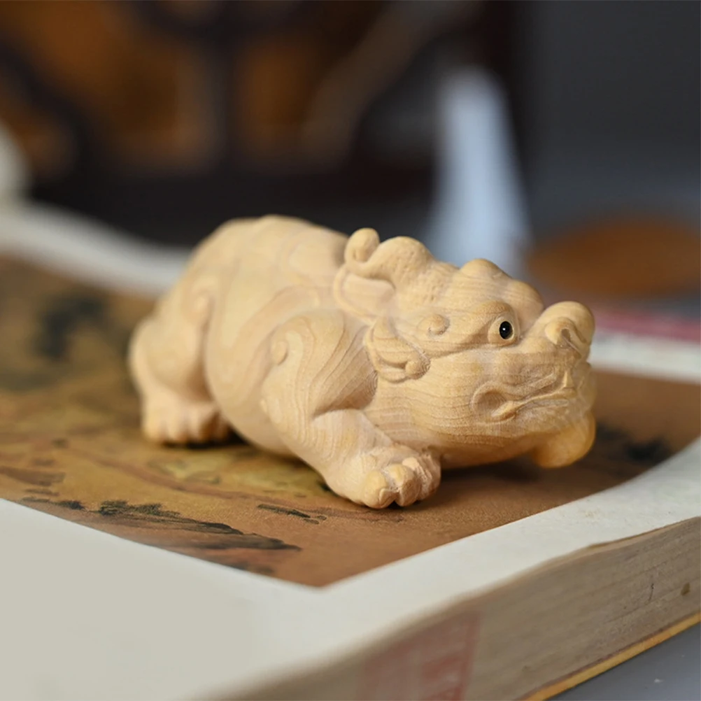 

Wooden Pixiu Statue Carved Figurine nament Good Stability Wood Craft Delicate Practical Home Office Decor