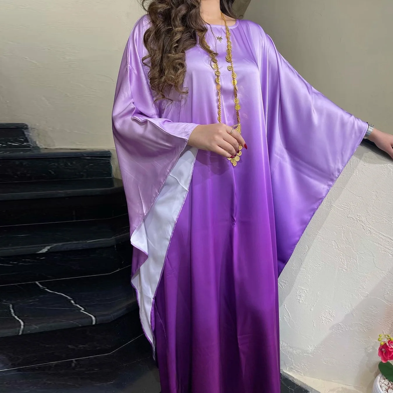 

Modest Satin Abaya Muslim Women Bat Sleeve Loose Long Maxi Dress Turkey Dubai Kaftan Arab Robe Eid Party Jalabiya Caftan Vestido