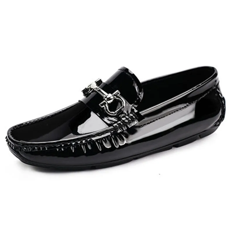 free shipping  Men\'s flat  Shoes  new version  casual  fashion patent leather    driving shoes genuine leather shoes