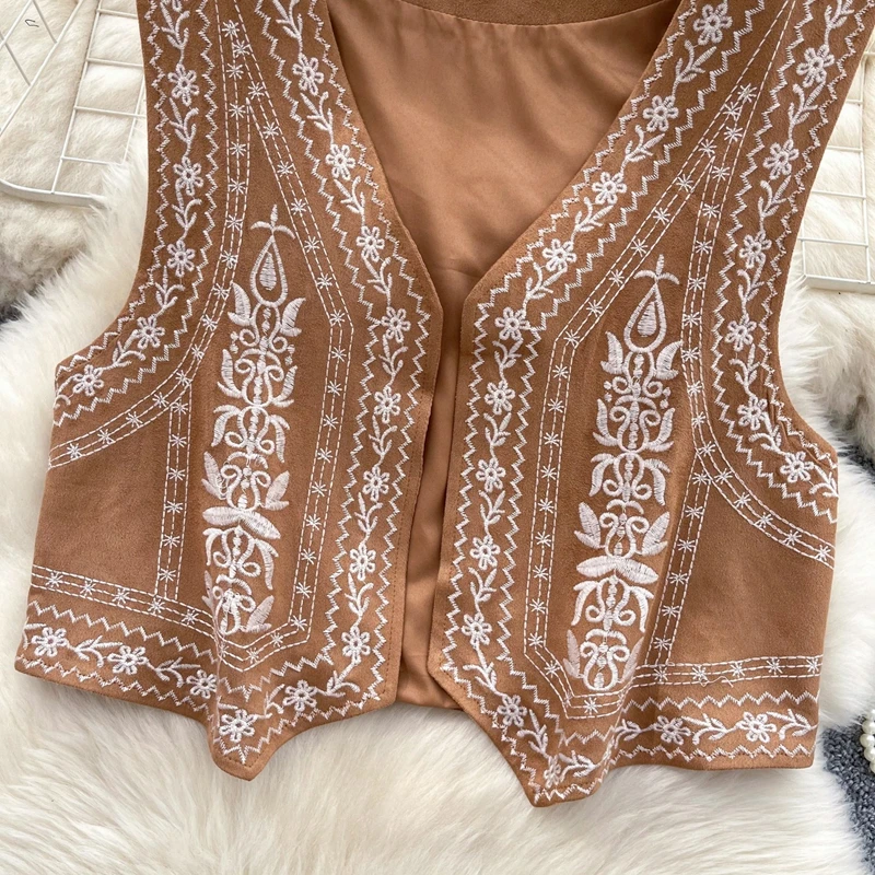 سترة بدون أكمام على الطراز البوهيمي للنساء لربيع الخريف بتصميم مطرز ثقيل