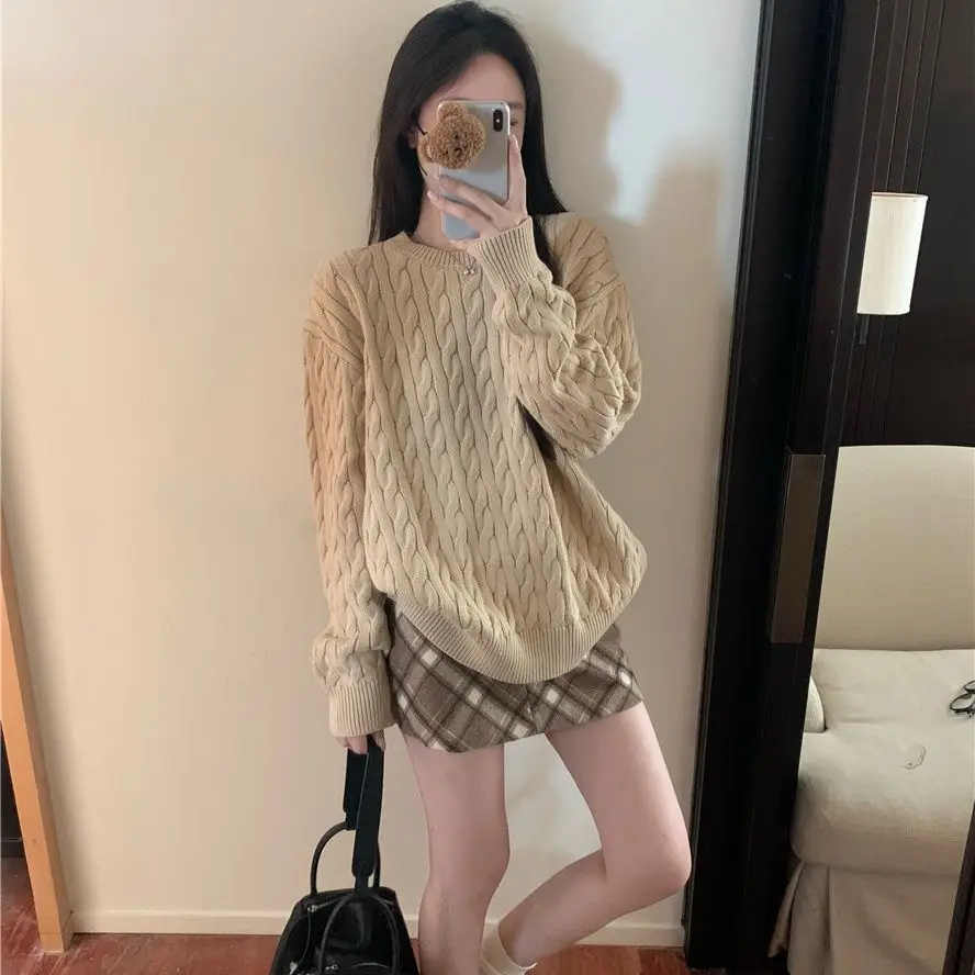 Korean Trendy Personality, Lazy Style Soft and Waxy Long-sleeved Sweater Women Autumn Loose Twist Knitted Sweater Y2K Outer Top