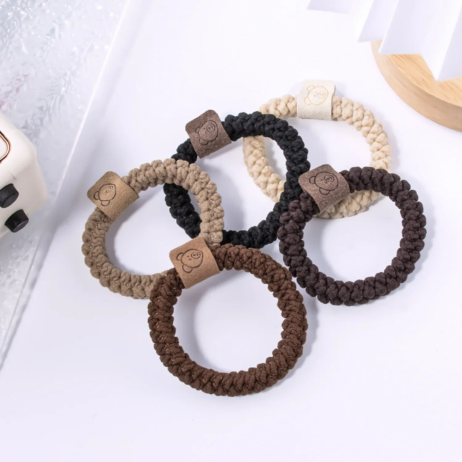 

Cute Simple Knitted Headbands Set of 4, Soft Elastic Headbands with Animal Print, Perfect for Casual Ponytails