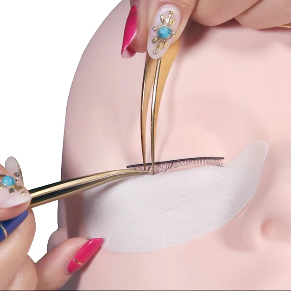 Cosmetology Mannequin Doll Head Solf Half Bald Silicon Heads for Eyelash Planting Massage or Make Up Practice Massage