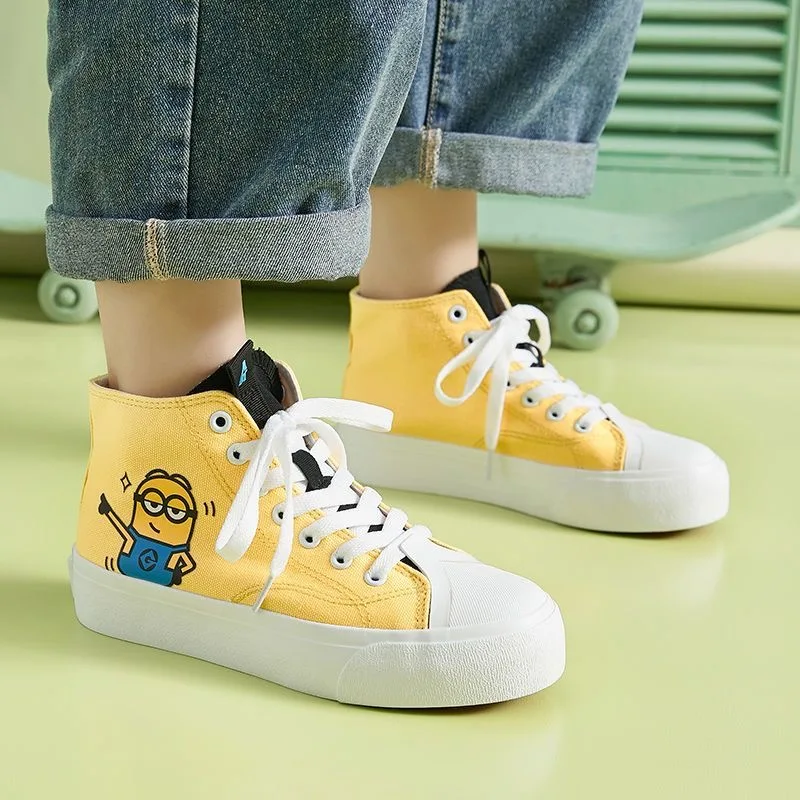 

High top black canvas shoes, female student cartoon graffiti flat bottomed board shoes, ins small yellow casual sports shoes