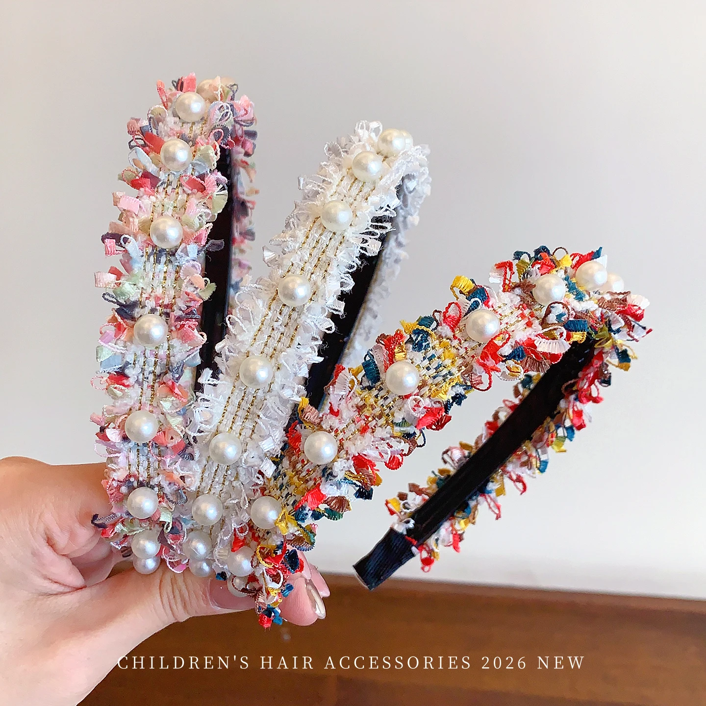 Colorful Pearl Headband for Girls Non-Slip Boho Kids Hair Accessories with Teeth Vintage Toddler Girls Hair Hoop for Party 2026
