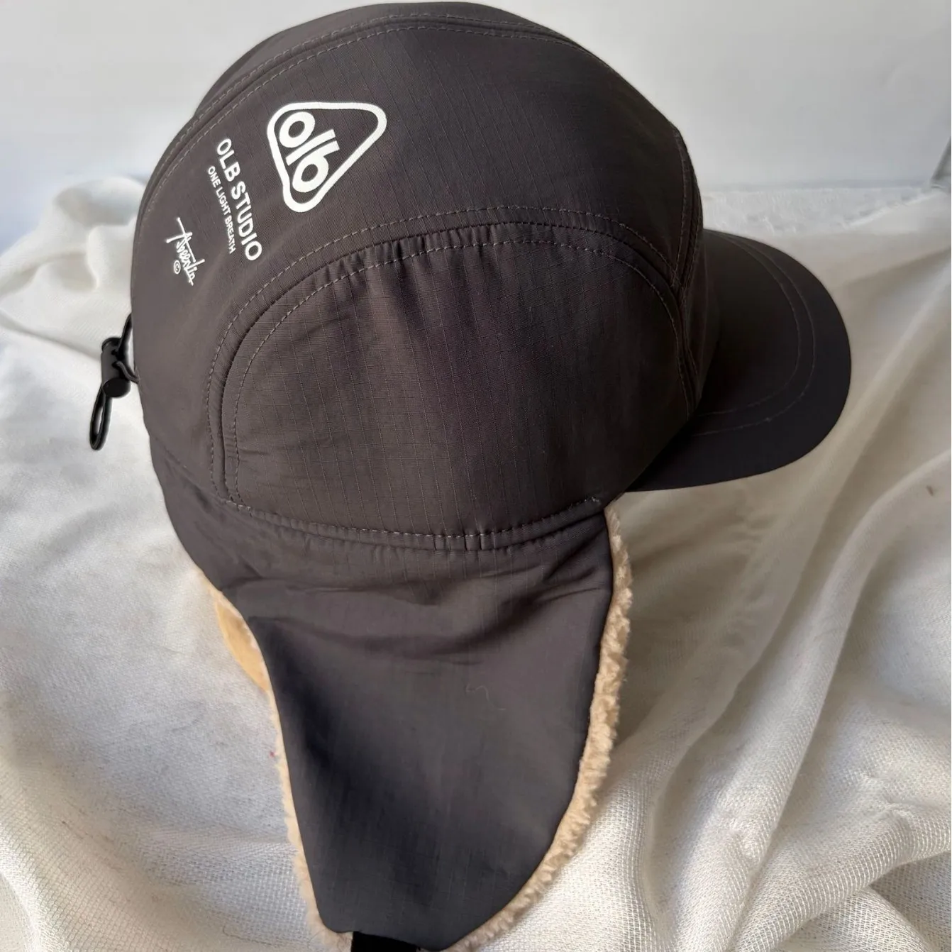 1 piece of women's autumn and winter new Lei Feng hat men's winter thick warm riding ear protection hat windproof flying hat