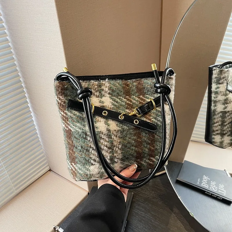 

Autumn Belt Design Retro Plaid Women Woolen Shoulder Bags Simple Versatile Ladies Pu Crossbody Bag Casual Female Bucket Handbags