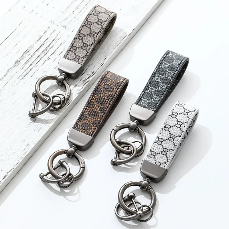 العصرية الجلود المفاتيح خمسة المعادن سيارة الأزواج سلاسل المفاتيح النساء نمط المألوف حلقات المفاتيح مجوهرات اكسسوارات