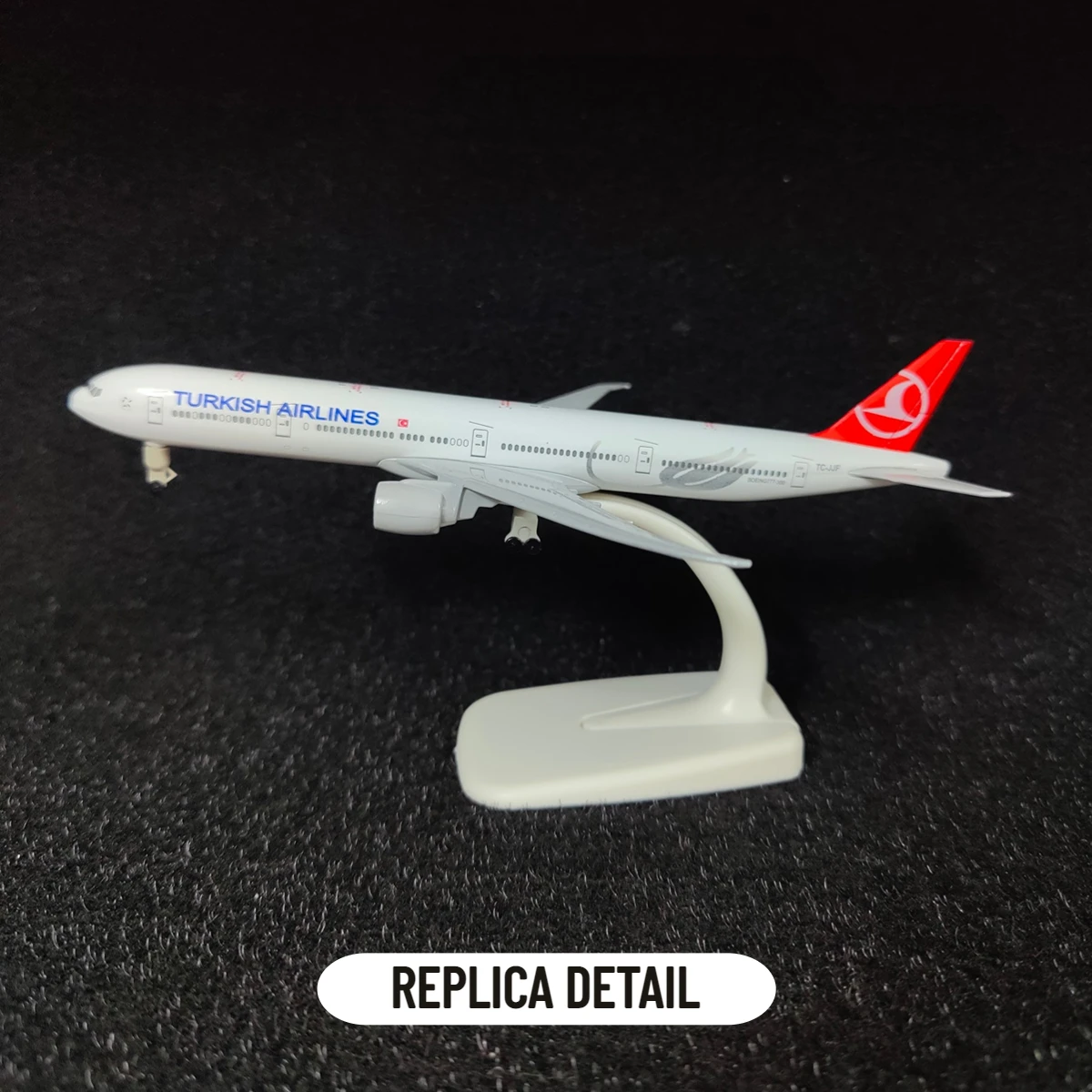 Scale 1:250 Metal Aircraft Model Replica, Turkish Airlines B777 Airplane Aviation Decor Miniature Art Collection Kid Boy Toy