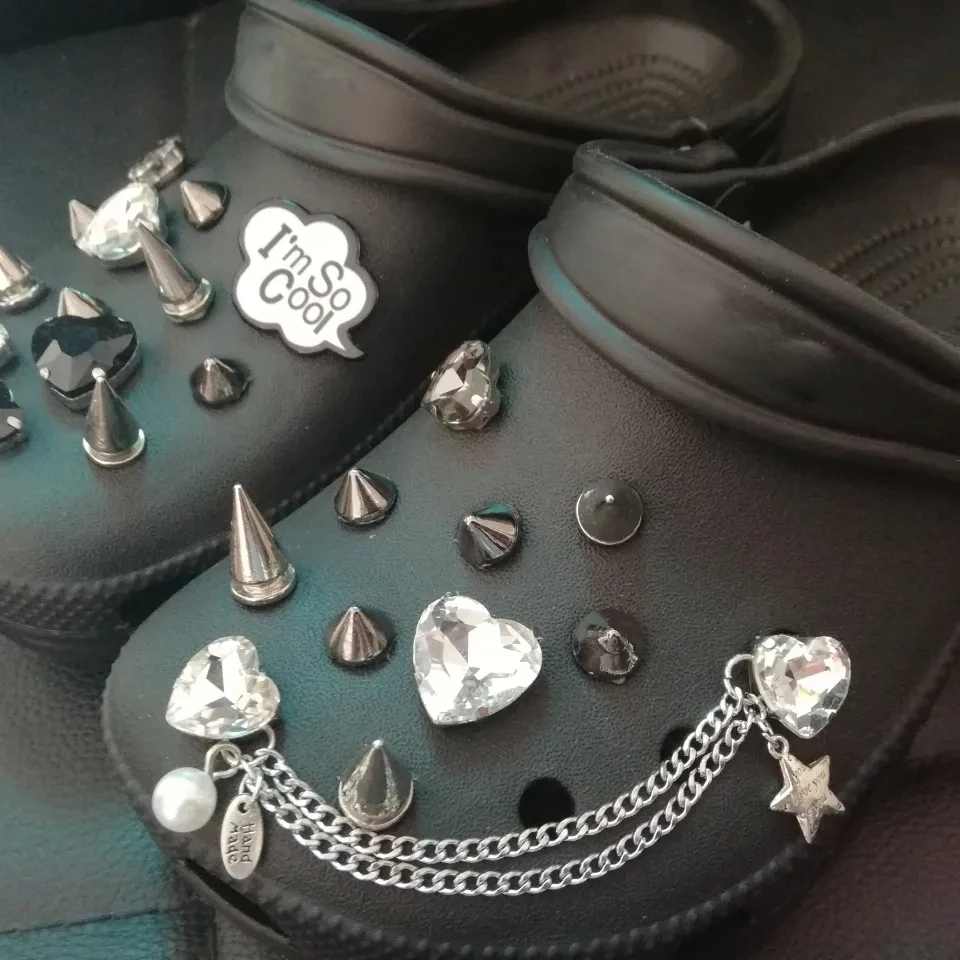 

Metal Chain Shoe Charms Luxury Rhinestone Rivet Charms for Crocs Creative Clogs Shoe Buckle Accessories for Girls Gift Fashion