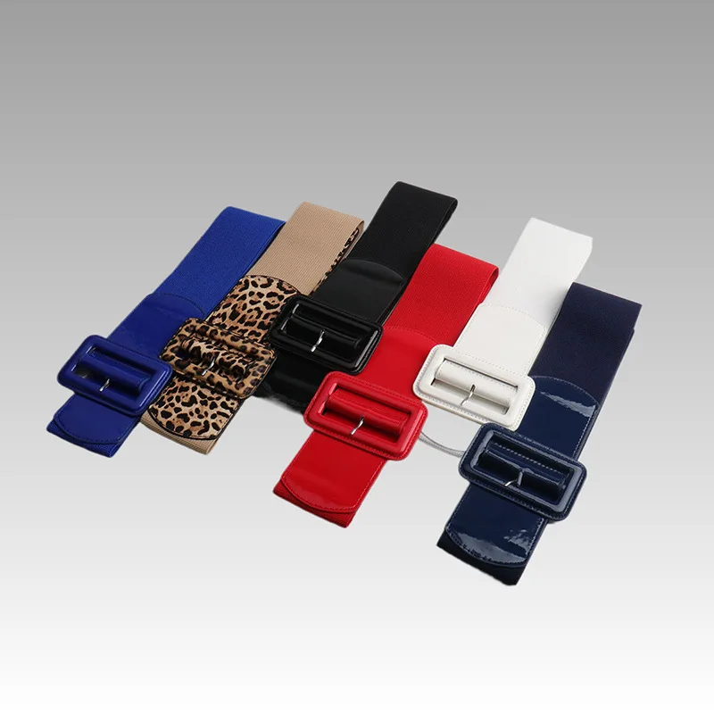 A stretchy elastic mirror leather wide waistband for daily wear, paired with a dress, shirt, and coat