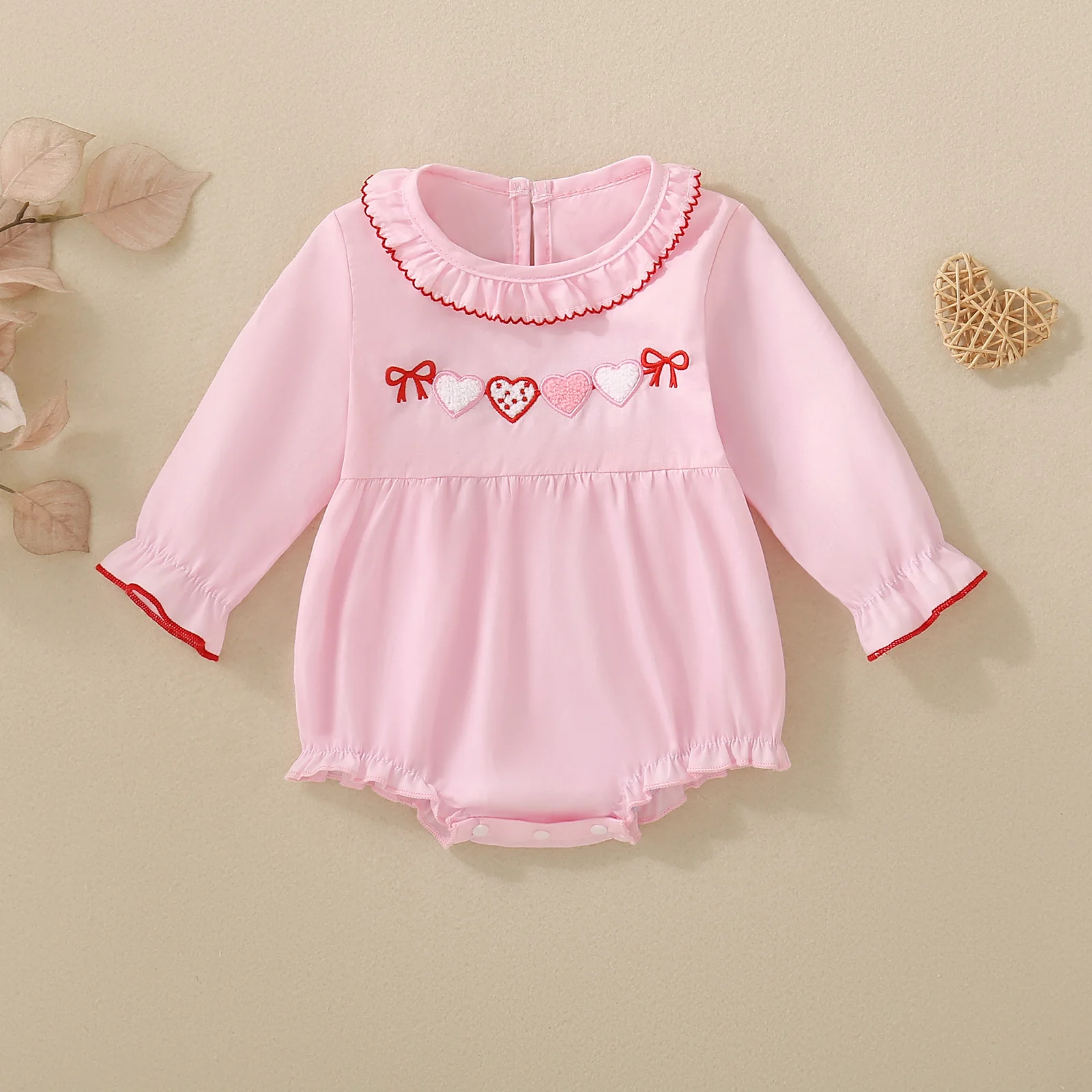 

Весенне-осенний сезон, модное милое треугольное боди с длинными рукавами и розовым бантом для маленьких девочек